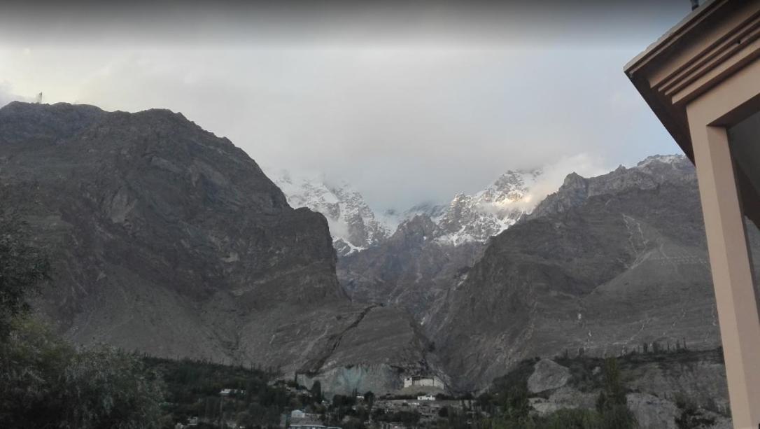 Park Hotel Gilgit Exterior photo